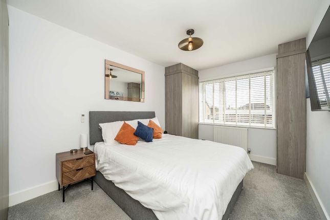 11, Laburnum Place, London photo 4