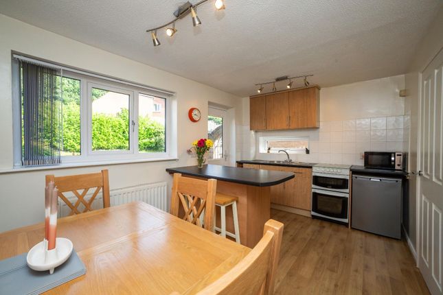 22, Thorpefield Drive, Rotherham photo 4