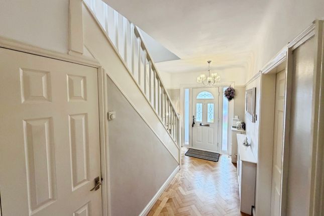 27, Clydesdale, Whitby photo 4