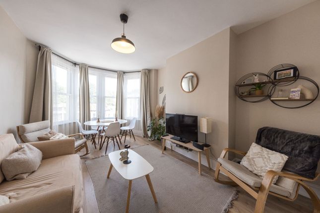 Flat 5, 195b Cheltenham Road, Bristol photo 2