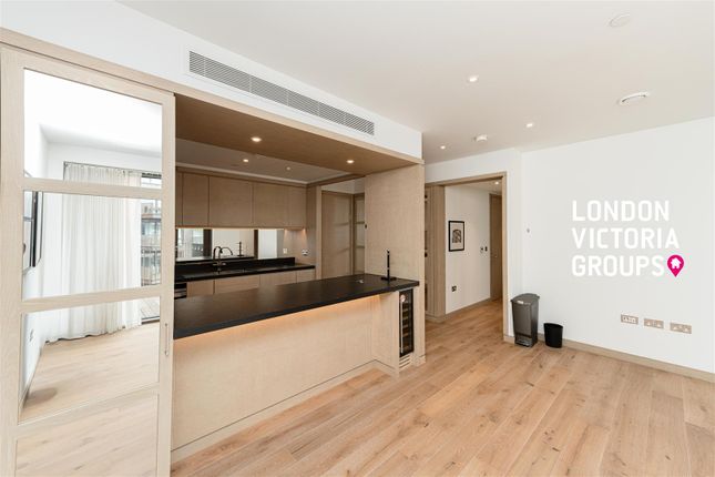 G811, Legacy Building, 1 Viaduct Gardens, London photo 5