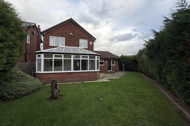 7, Arley Close, Dukinfield photo 2