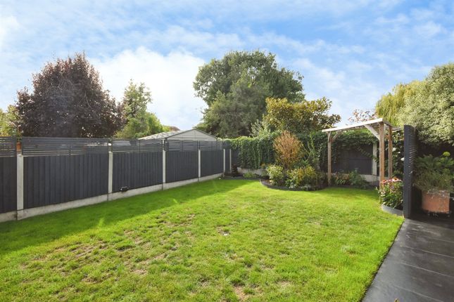 256, Brentwood Road, Romford photo 4