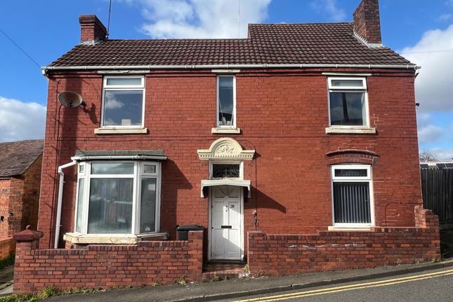 3-bed detached on 38, Chapel Street, Stourbridge, £95,000