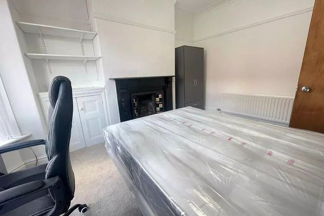 166 Acomb Street, Manchester photo 3