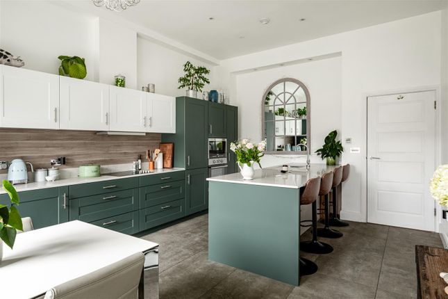 9, Gayford Road, London photo 4