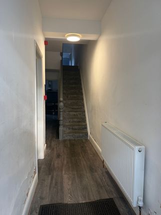 15 Adamsdown Square, Cardiff photo 5