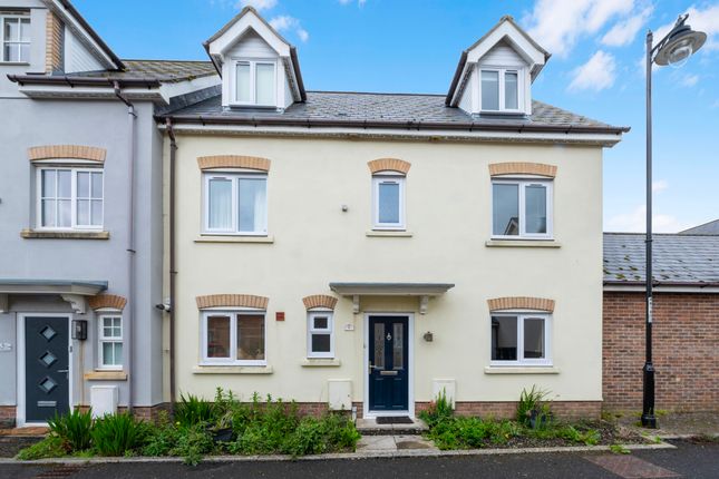 Thumbnail Semi-detached house for sale in Ridgeway Road, Gillingham