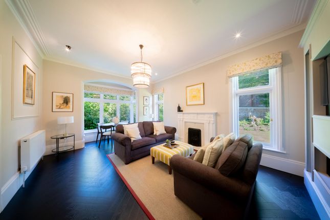 Flat 2, Clovelly Court, Altrincham photo 2
