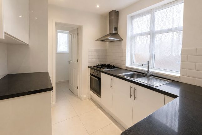 28, St Anselms Road, Greater London photo 4