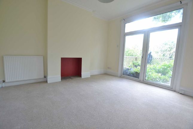 13, Sydney Road, London photo 4