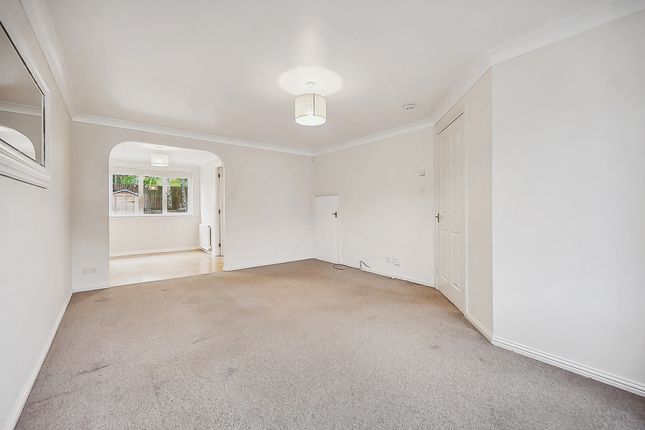 72, Brent Road, Thornliebank, Glasgow photo 4