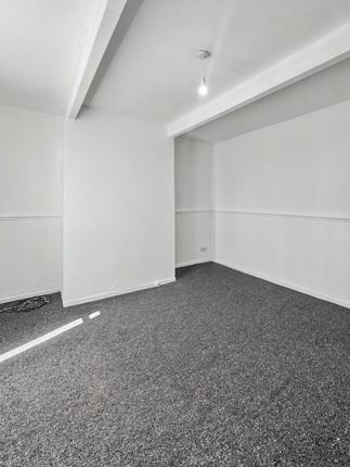 12, Wild Street, Heywood photo 2
