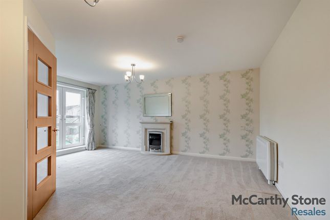 41 Hollis Court, Castle Howard Road, Malton photo 2
