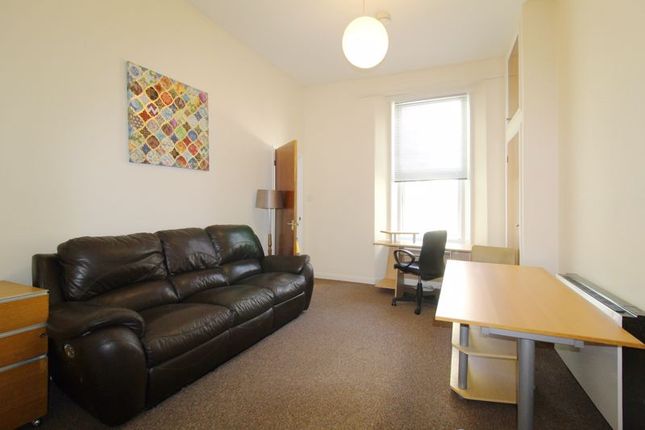 Thumbnail Shared accommodation to rent in Connaught Avenue, Mannamead, Plymouth
