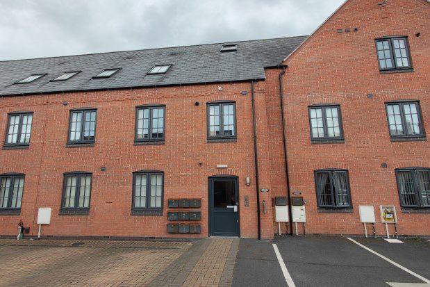 Thumbnail Flat to rent in Co-Op Close, Leicester