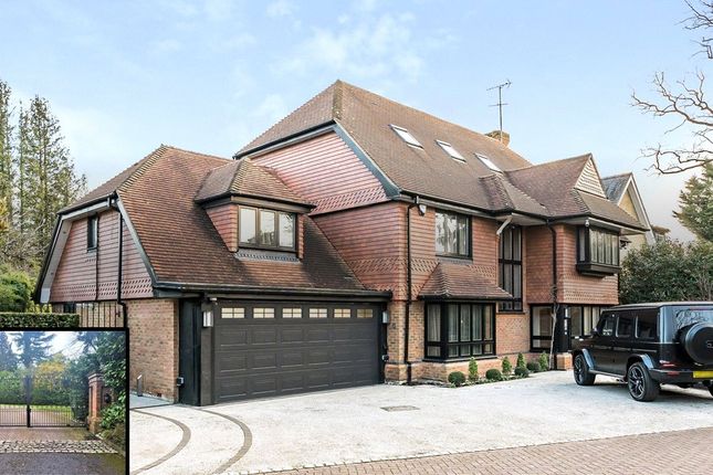 Thumbnail Detached house for sale in Stonecroft Close, Barnet Road, Arkley, Hertfordshire