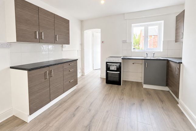 4 Slaney Street, Oakengates, Telford photo 4