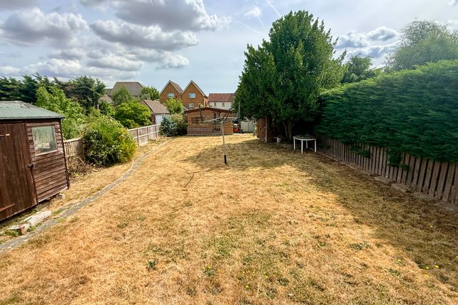 25, Elm Avenue, Chattenden, Rochester photo 4