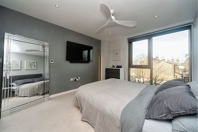 Thumbnail Flat for sale in Wingate Square, Clapham Old Town