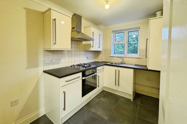 8 Boundary House, Burnt Mills Road, Basildon photo 3