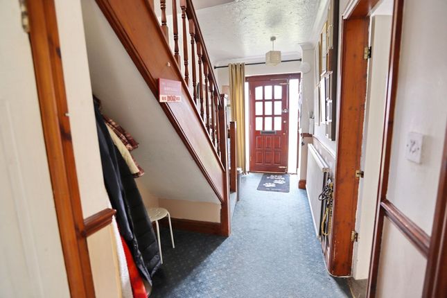 244 Heywood Road, Manchester photo 2