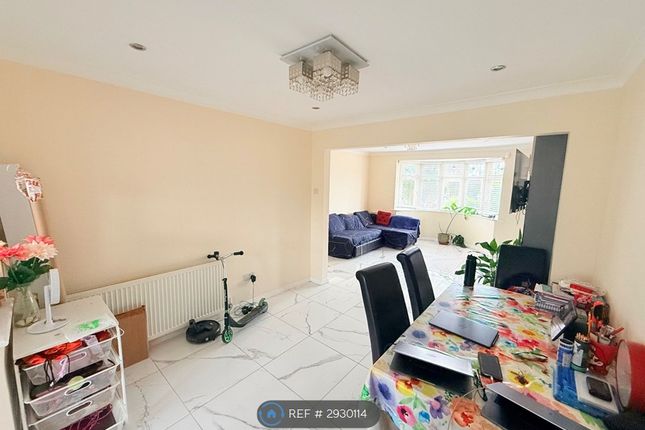Castleview Road, Slough photo 5