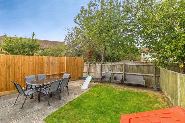 4, Bantock Close, Milton Keynes photo 4