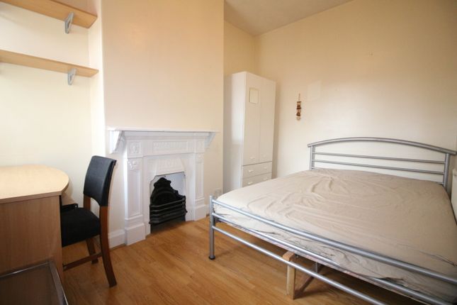 13, Gelligaer Street, Cardiff photo 4