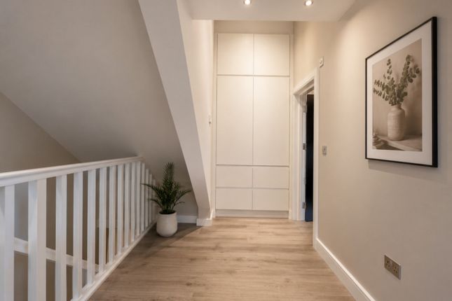 Flat Flat 2, 12, Lord Street West, Southport photo 4