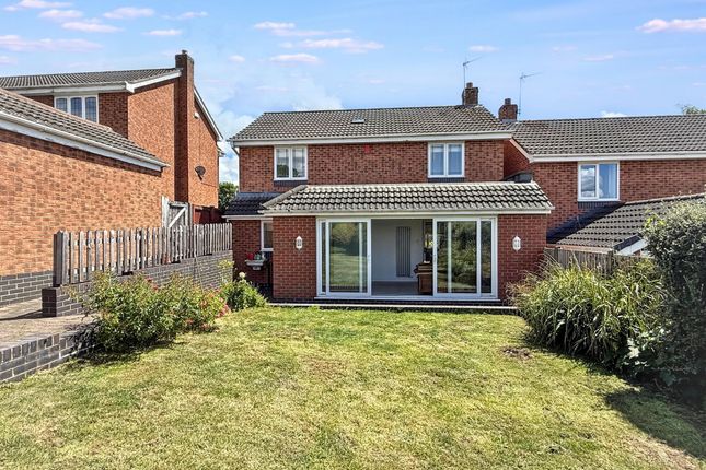 45 Hawthorne Drive, Coalville photo 2