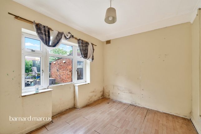 318, Staines Road, Feltham photo 4
