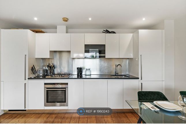 Flat to rent in Abbey Road, London