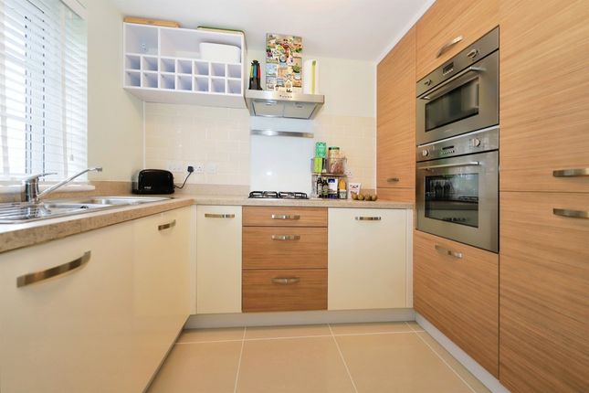 11, Abney Close, Bilston photo 3