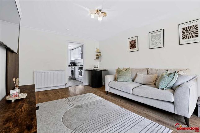 40, Semphill Gardens, Calderwood, EAST KILBRIDE photo 3