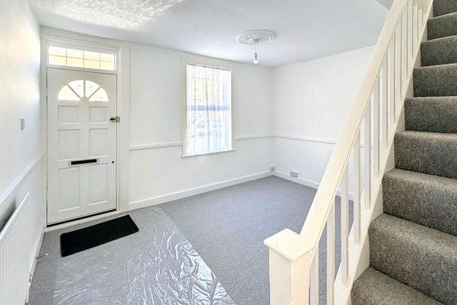 37 Milton Avenue, Margate photo 4