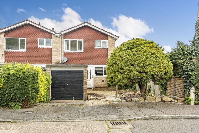 End terrace house for sale in Berkeley Close, Dunkirk