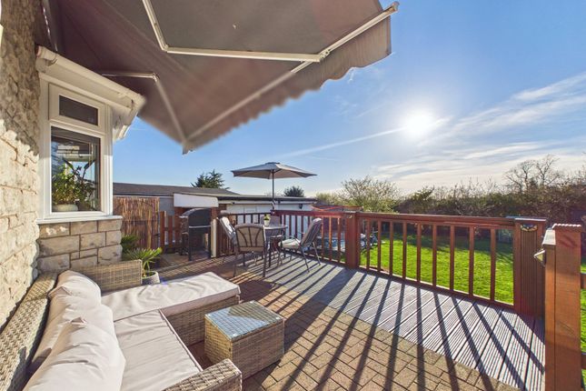 18, Hollymount, Worcestershire photo 3