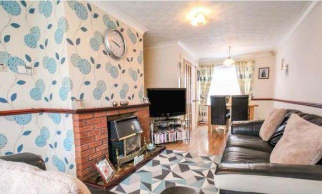 End terrace house to rent in Stapleton Road, Warmsworth, Doncaster