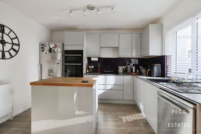 15 Denys Road, Torquay photo 2