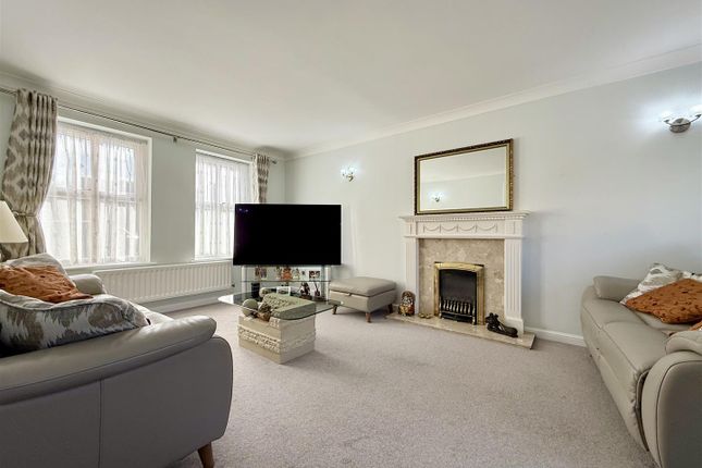 9, Oakley Drive, Loughborough photo 4
