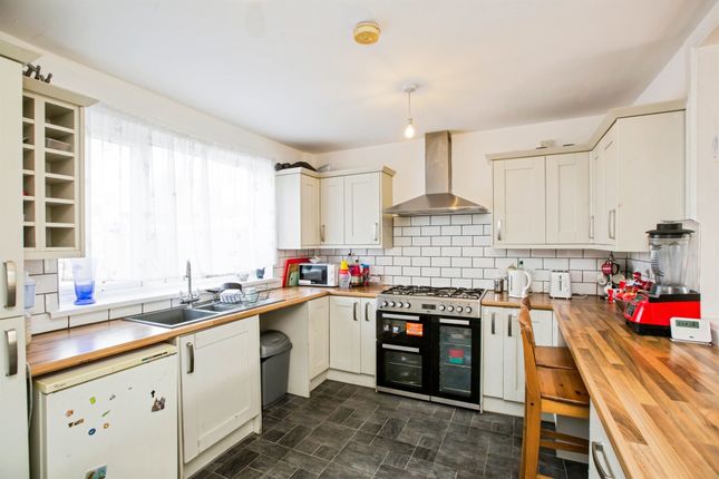16, Greave House Drive, Halifax photo 2