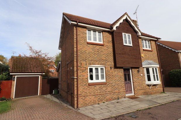 Thumbnail Property to rent in Waltham Close, Brentwood