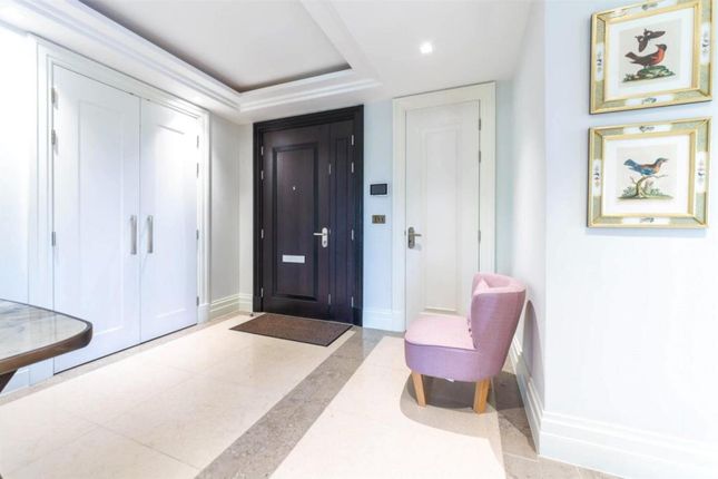 Flat for sale in 190, The Strand