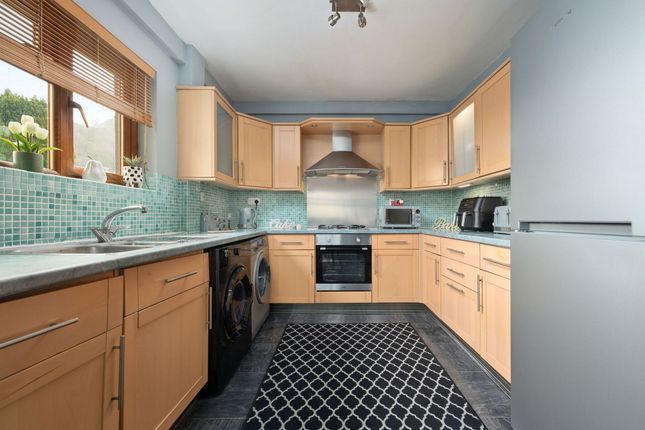 16 Raploch Road, Stirling photo 3
