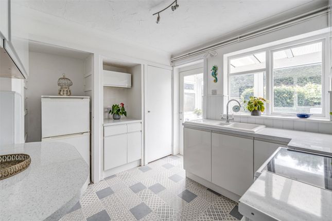 9 St. Aubins Court,, Sea Lane, Worthing photo 3