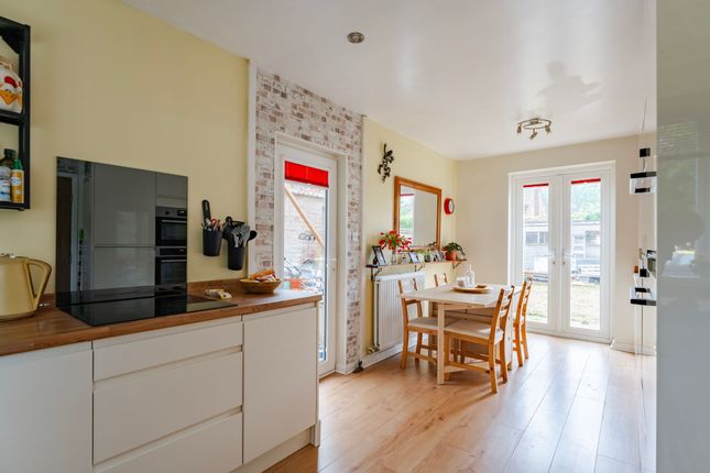56 Barton Road, Norwich photo 4