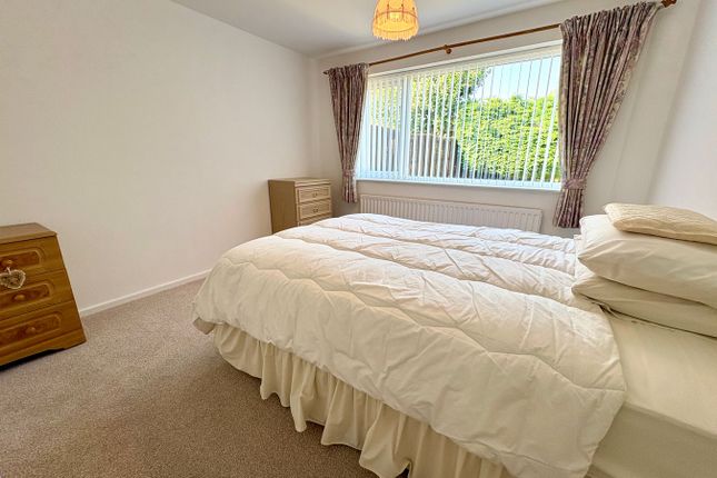 43, Blenheim Crescent, Leicester photo 4