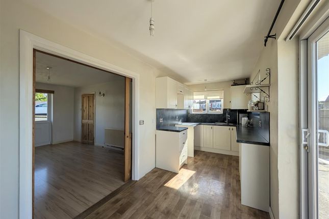 36, Thoresby Avenue, Gloucester photo 4