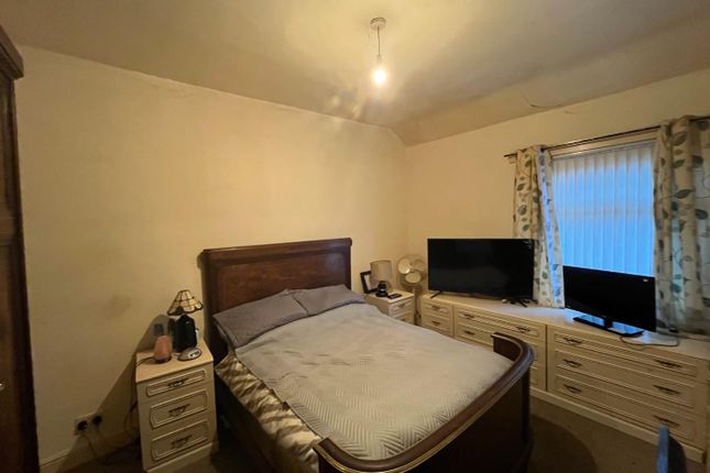 30, Collin Street, Uttoxeter photo 4